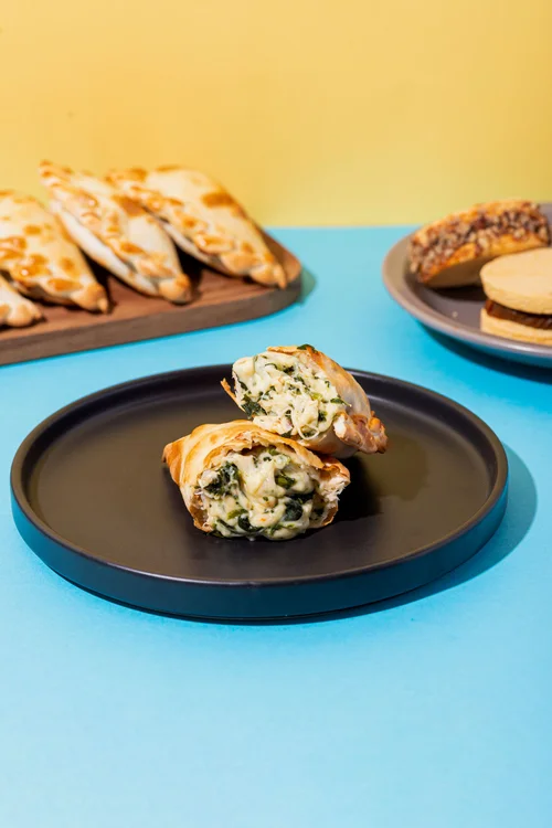 Empanada de Acelgas con Queso