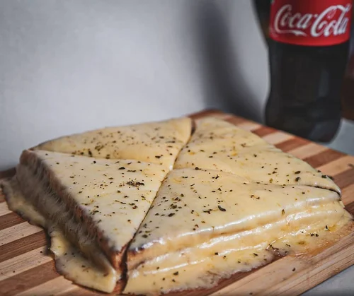 Sándwiche caliente con muzza