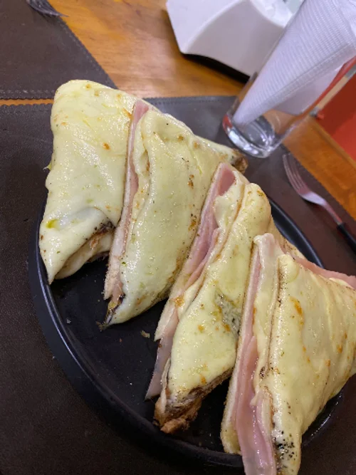 Sándwiches con muzza
