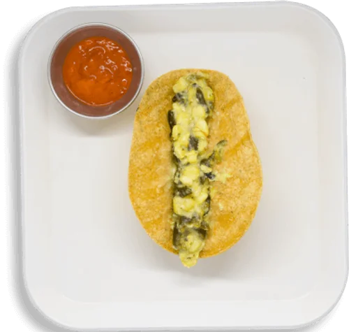 Taco Rajas con Elote y Crema de Elote