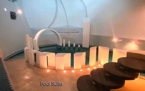 Pool Suite (4 personas)