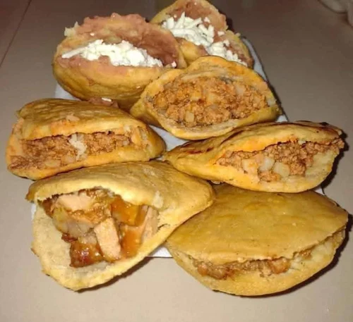 Gorditas mix 4 pzas