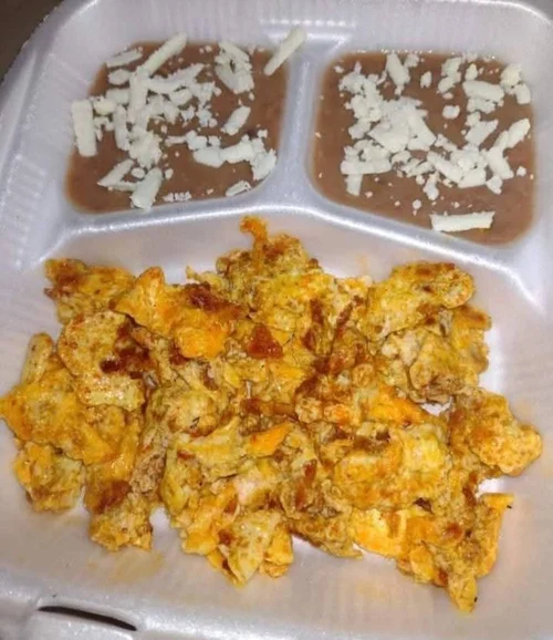 Huevos con chorizo tortillas maiz