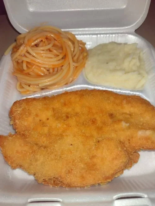 Milanesa de pollo empanizada