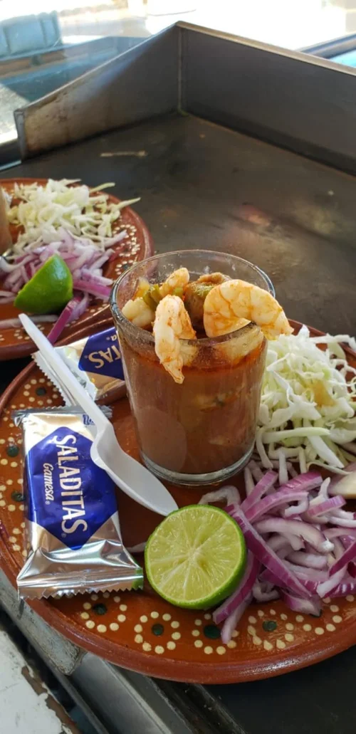 Vaso de manta y camarón